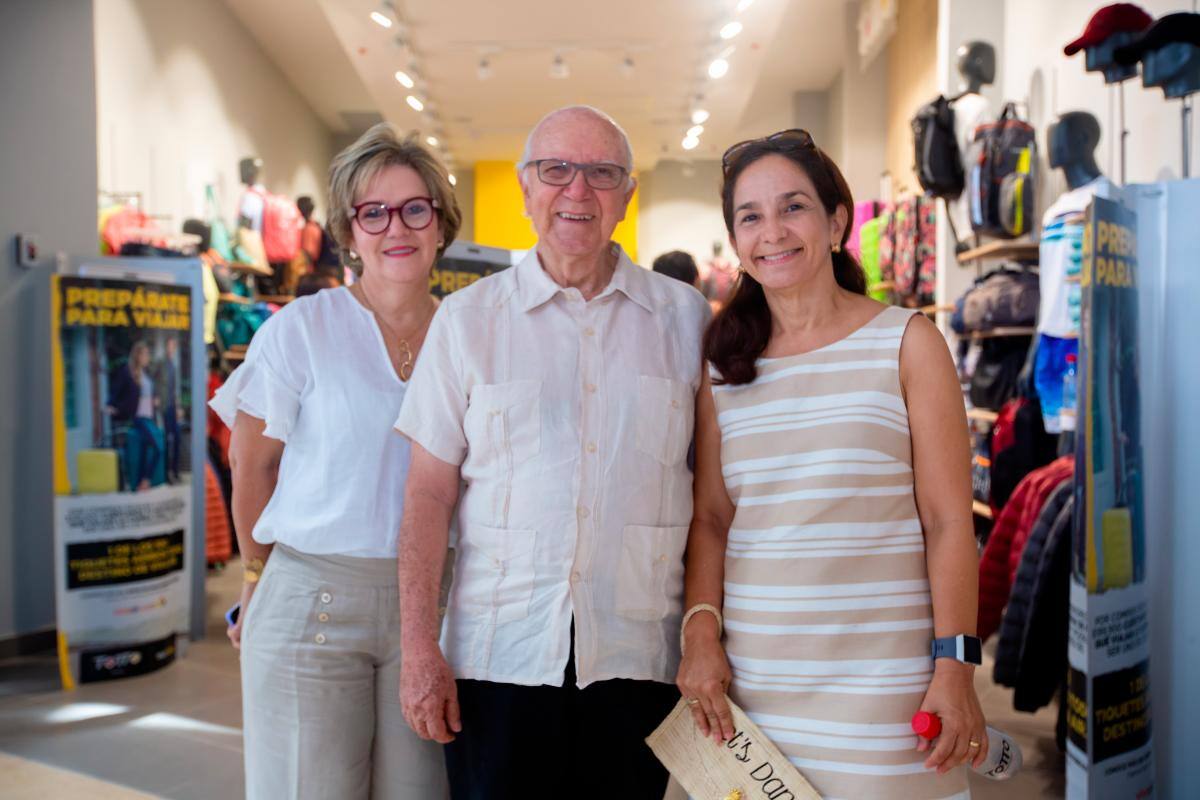 Luz Marina Baena, Mario Restrepo y Lucy Hernández.