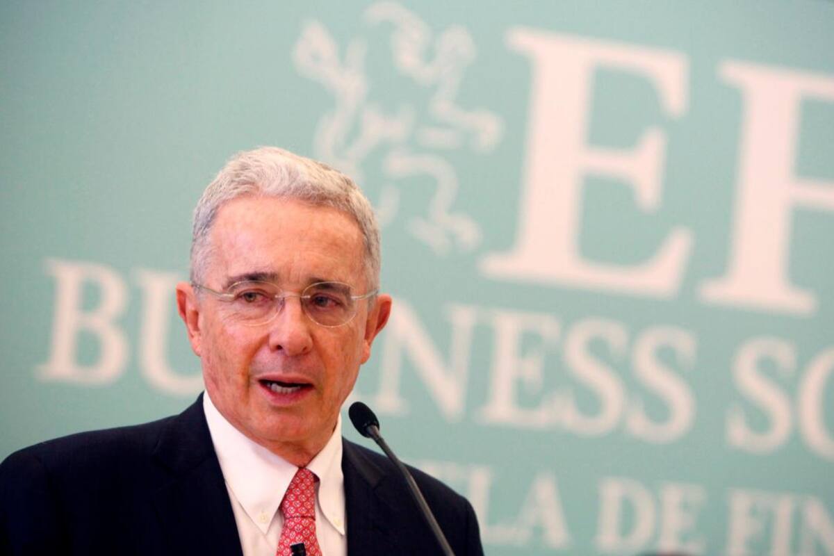 ¿Por qué ordenan la detención de Álvaro Uribe Vélez? Todo lo que debe saber