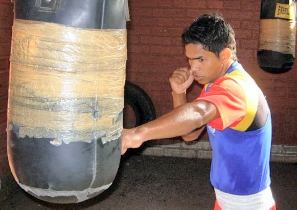 Víctor Barrios de Sinubox Montería combatirá ante Carlos Valdés de Cartagena.