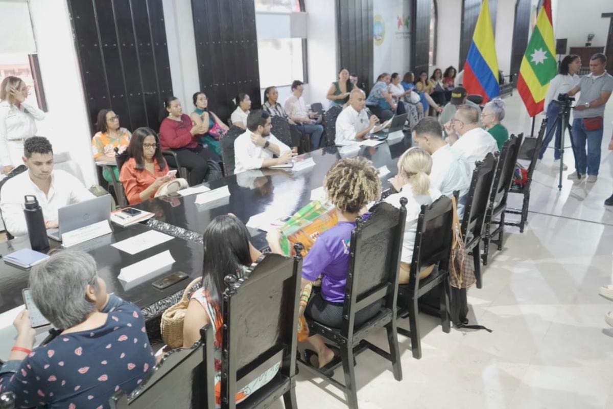 Aprueban política pública educativa que extendería oferta estudiantil