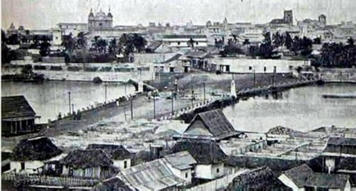 1912. Paseo de Heredia