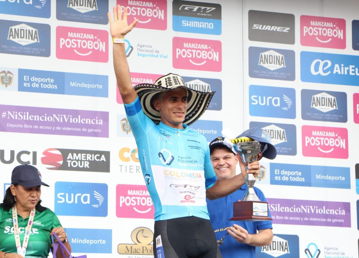 Nelson Soto celebra la conquista de la segunda etapa de la 72 Vuelta a Colombia.//Manuel Santiago Pérez.