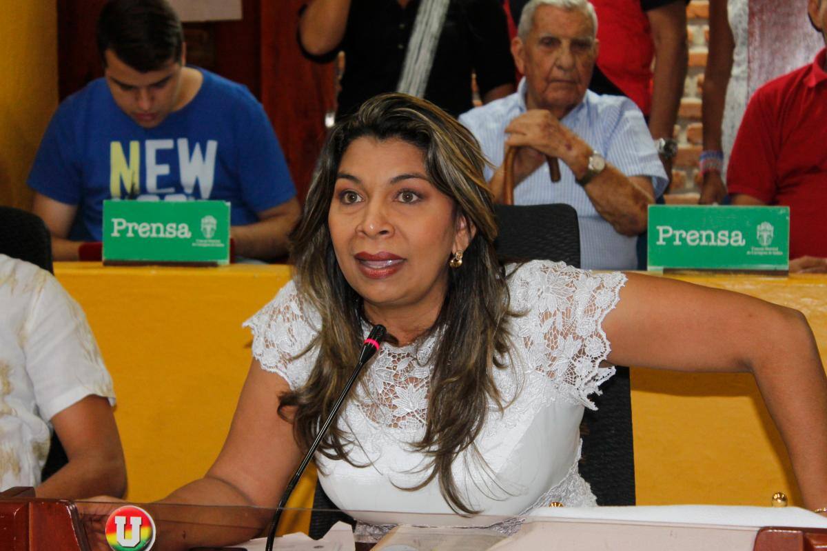 Duvinia Torres, concejala.