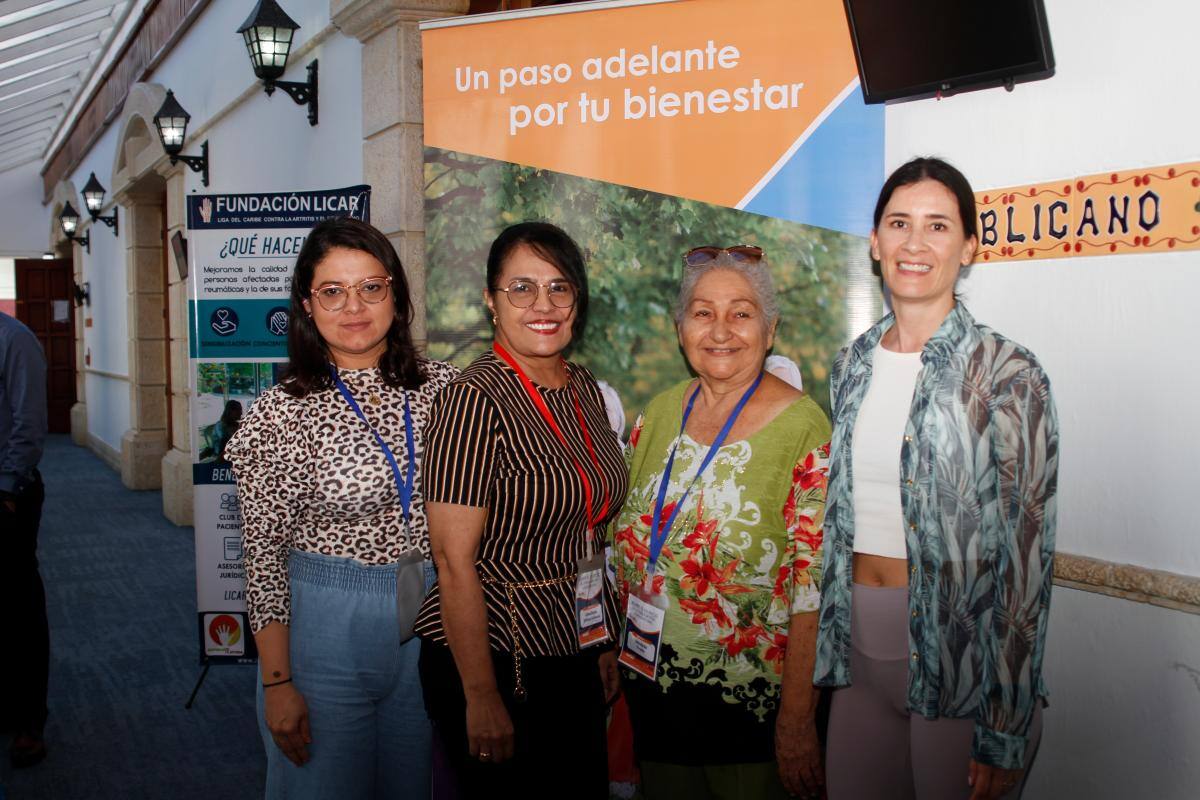Geovana Padilla, Gina Ochoa, Uldaleda Tirado y María Ximena Becerra.