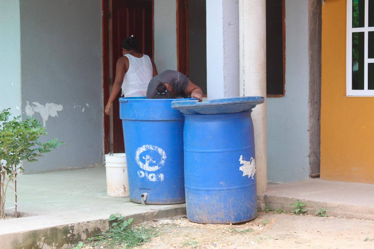 En El Zapatero dicen que llevan una semana sin agua