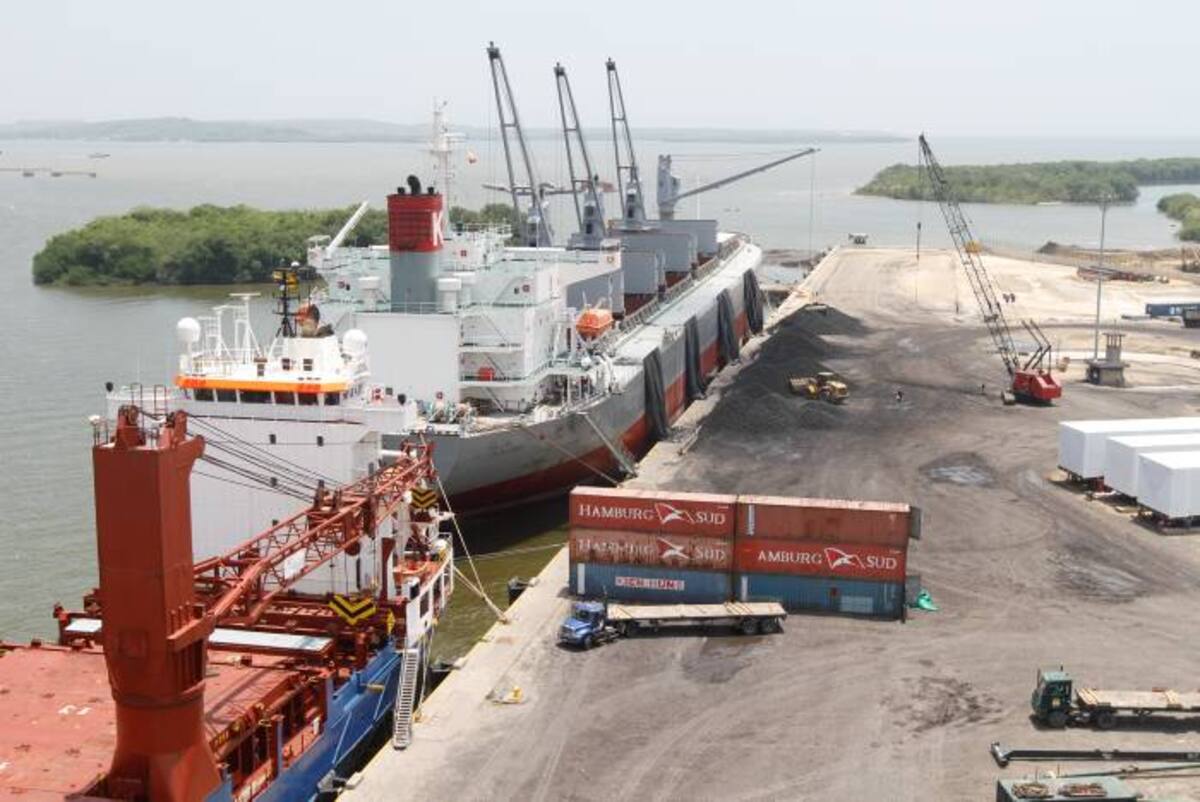 Vista parcial de las instalaciones del Puerto de Mamonal. AROLDO MESTRE - EL UNIVERSAL