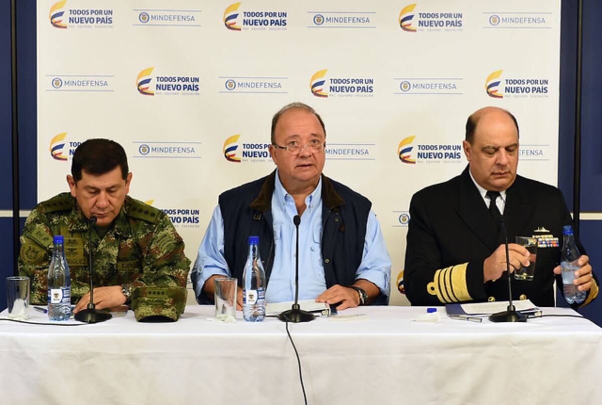 El Ministro de Defensa, Luis Carlos Villegas, el Comandante General de las Fuerzas Militares, General Juan Pablo Rodríguez y el Comandante de la Armada Nacional, Almirante Leonardo Santamaría, presentaron hoy el plan de Proyección de la Armada Nacional 2030. Colprensa