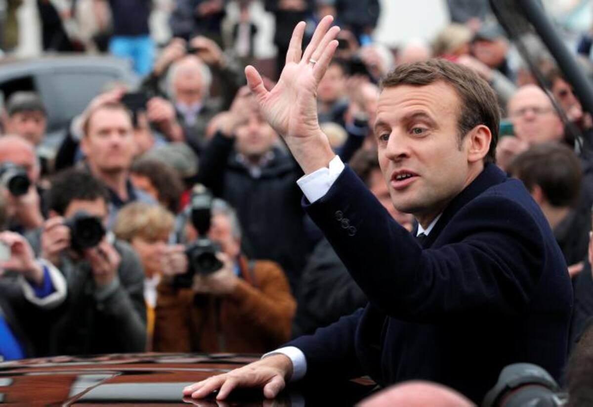 El candidato centrista Emmanuel Macron. AP.