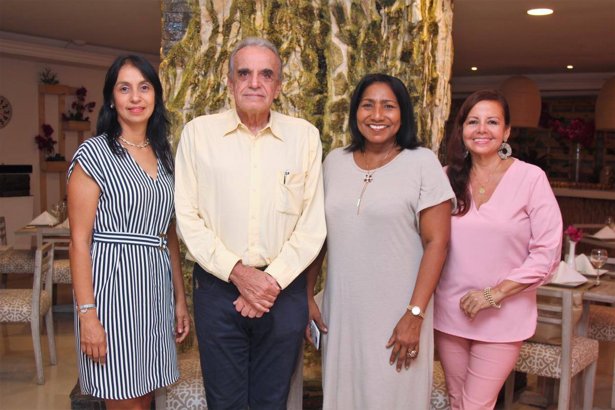 Alexandra Tous, Alejandro Arcila, Mercedes Susana Romero y Carmen Sánchez.