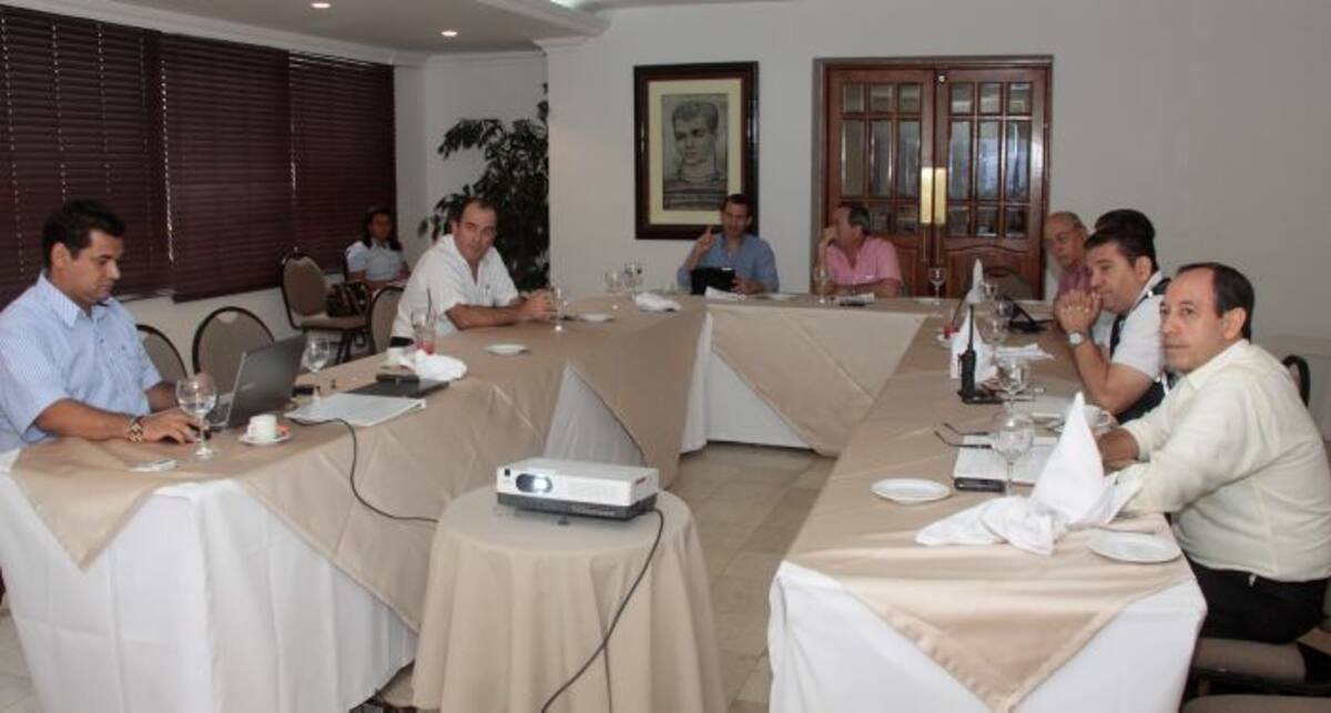 Al encuentro asistieron el alcalde mayor, Carlos Otero; el gerente de Andi, Rodrigo Salazar; el director del DATT, Edilberto Mendoza, el representante de la Concesión Vial, René Osorio. Lorena Henríquez
