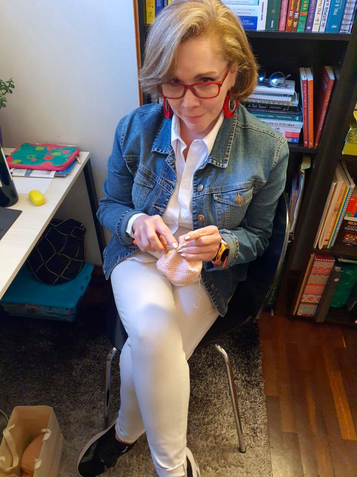 Jessica Mac Master. Trabaja en Essentia y vive en Bogotá, amiga de infancia.