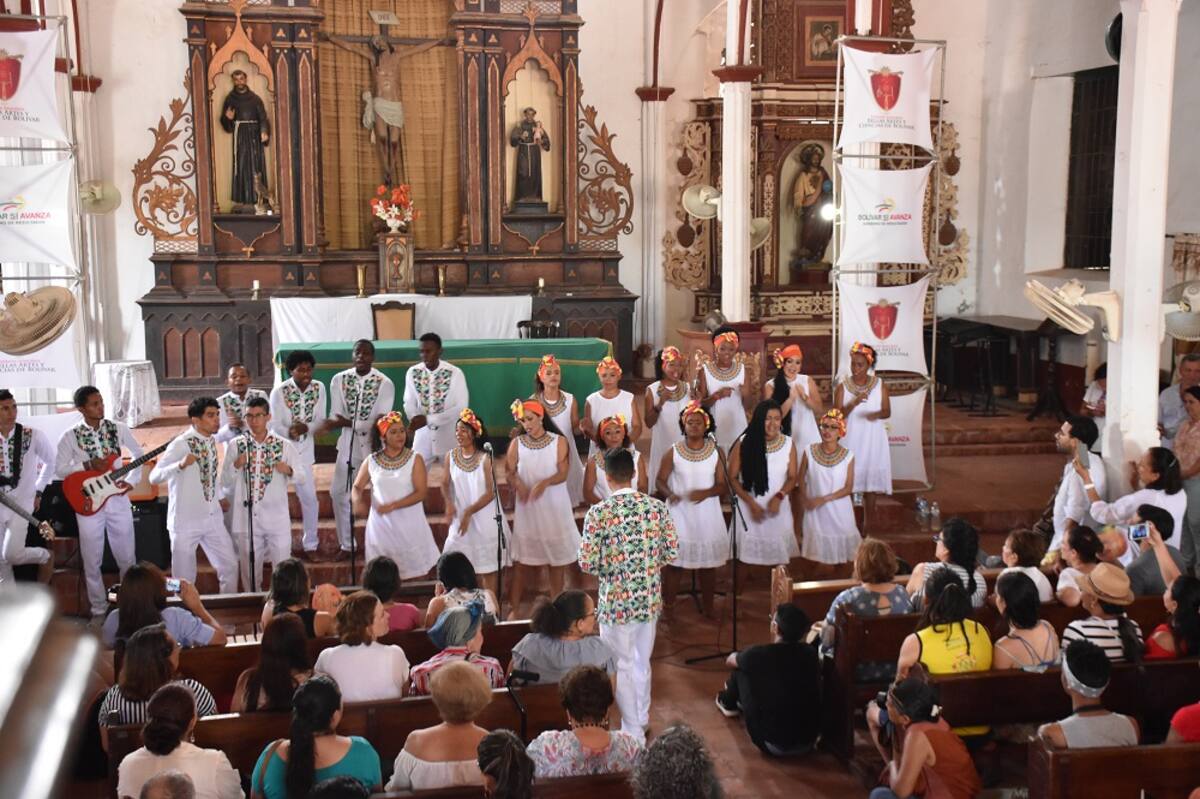 Free Voices, destacado coro góspel de Unibac, sorprendió al público nacional e internacional. cortesía