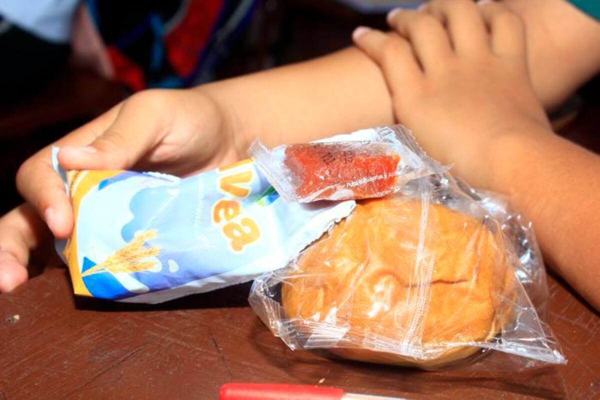 Niños y adultos mayores, dos generación que sufren hambre por falta de contrato