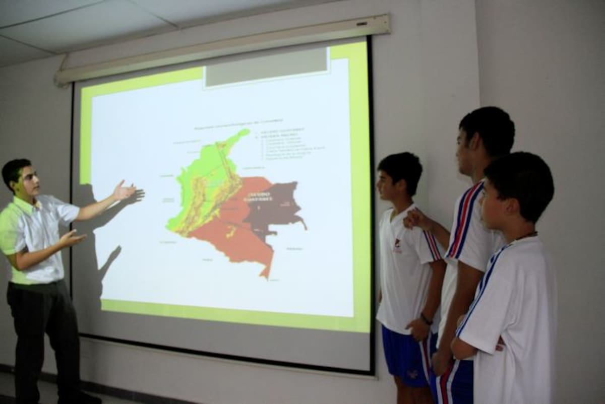 La selección de las ponencias se hizo durante una convocatoria previa al Foro en la que participaron numerosos estudiantes de secundaria del Gimnasio Altarir de Cartagena. // ZENIA VALDELAMAR - EL UNIVERSAL
