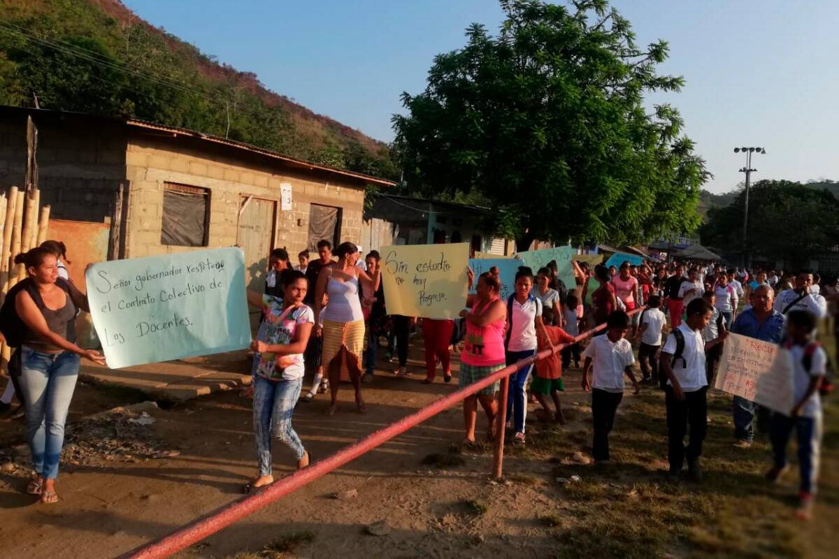Colegios de Montecristo están en paro por falta de docentes