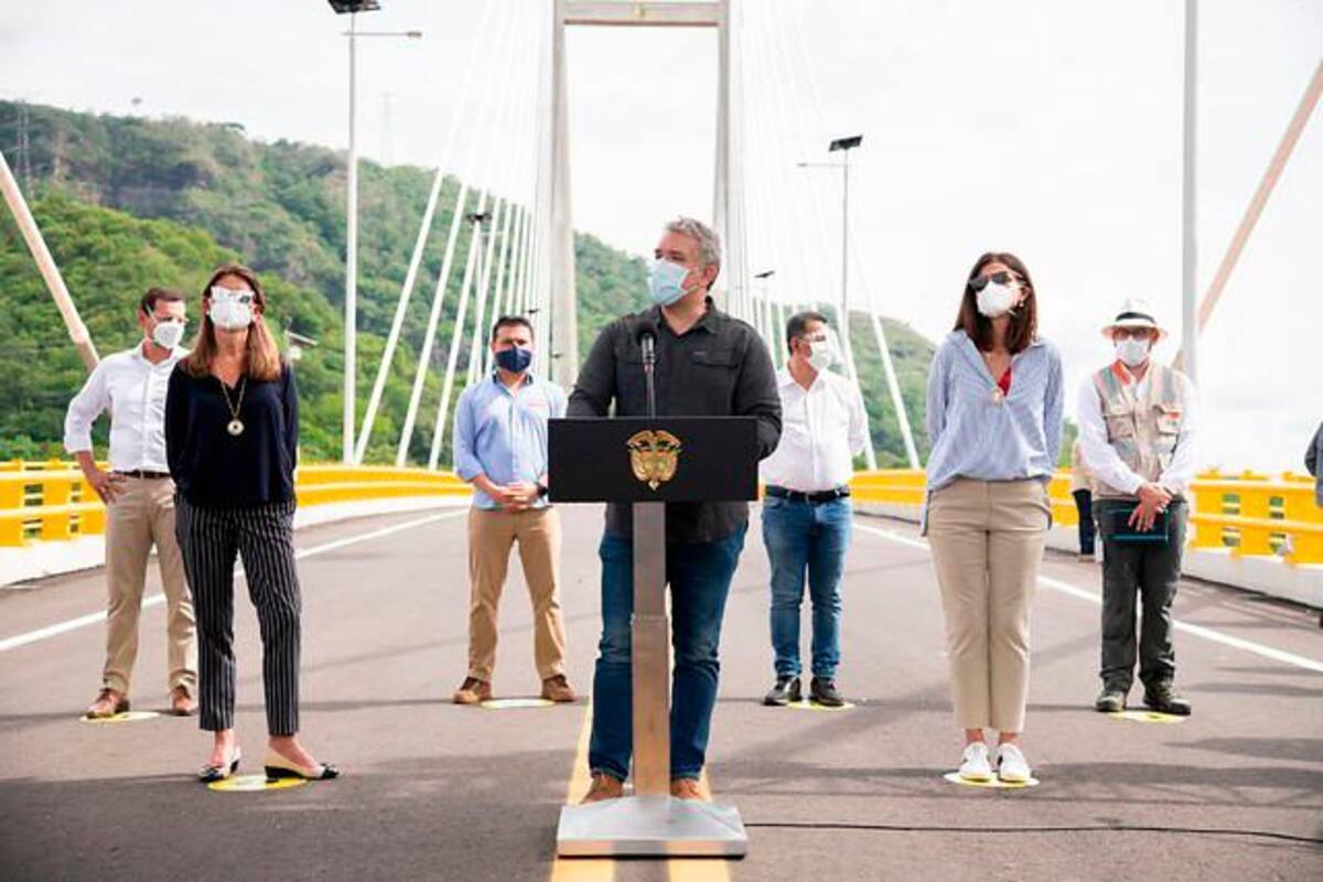 La labor nuestra no es utilizar obras con provecho político: Duque