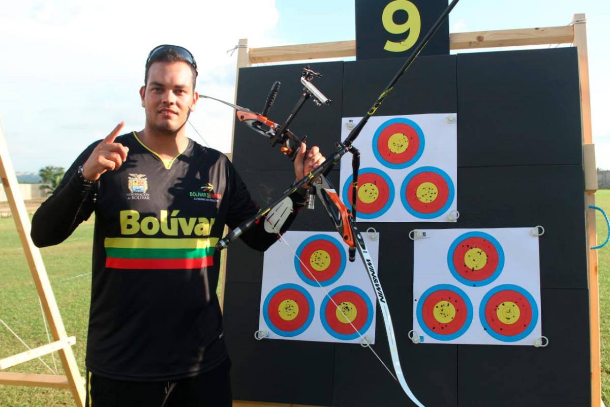 Daniel Pineda suma otro oro en arco recurvo