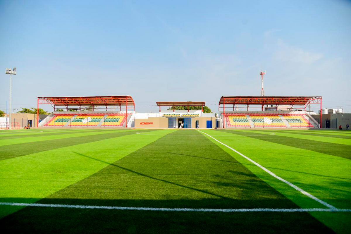 Estadio de fútbol de San Fernando abre sus puertas para brillar de verdad