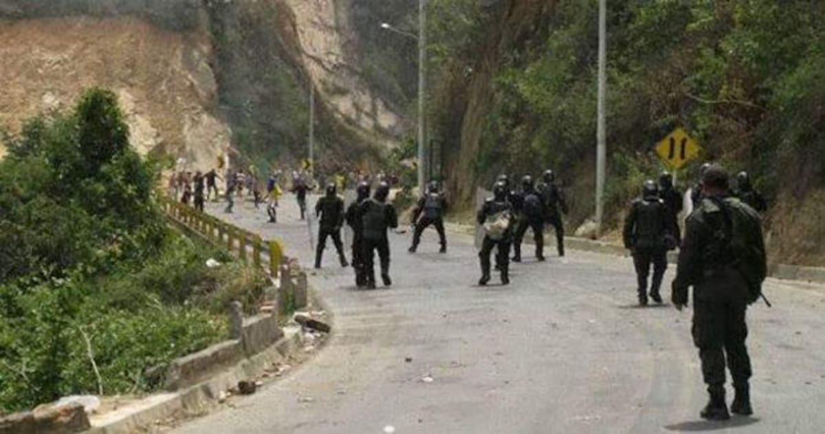 Los enfrentamientos se produjeron luego que el ESMAD impidiera que manifestantes se dirigieran a Tibú. COLPRENSA