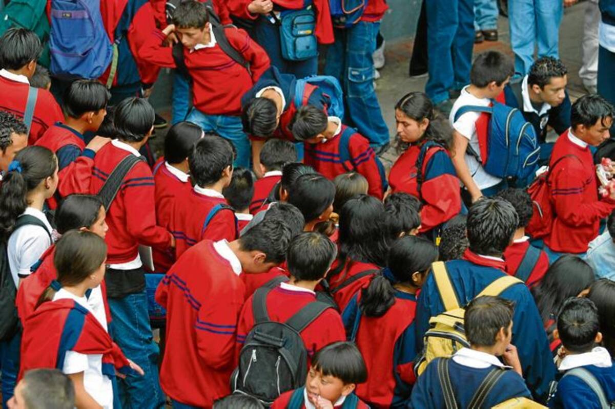 La tensa y compleja convivencia escolar. Colprensa