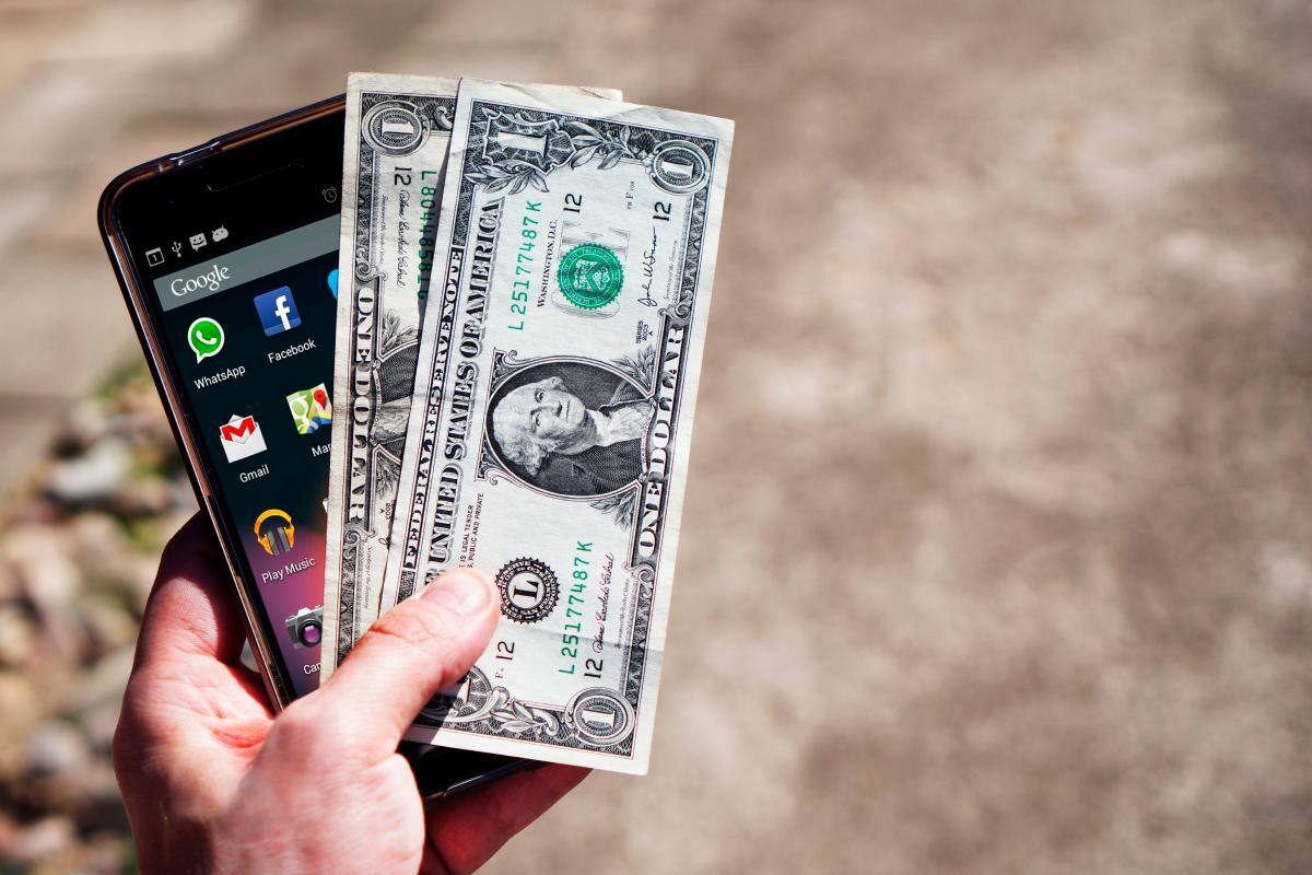 Así abrió el dólar el martes 25 de abril de 2023 en Colombia