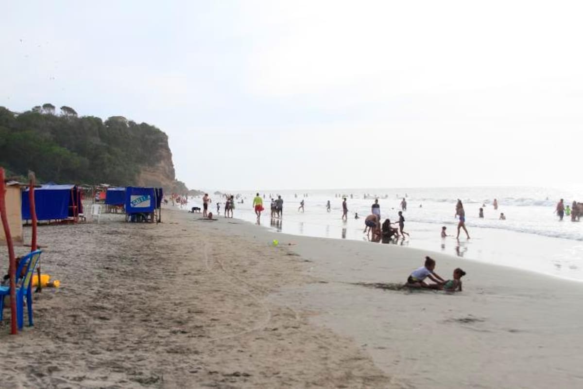 ¡Rescates masivos! 54 bañistas salvados en playas de Cartagena