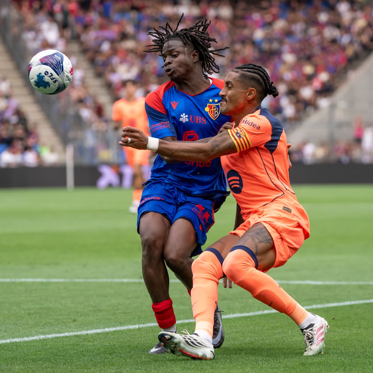 El Barcelona goleó al Basilea (2-5) en el amistoso de preparación en el St. Jakob-Park de Suiza. //Foto, EFE: GEORGIOS KEFALAS