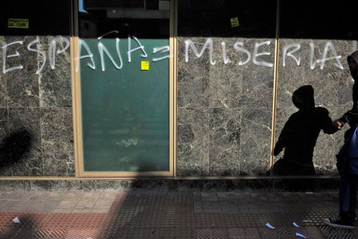 La pobreza extrema llega a españoles con estudios, vivienda y trabajo