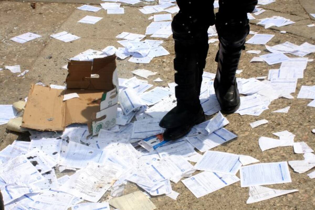 Los destrozos causados en la oficina de Empasam por los manifestantes son considerables. MANUEL SANTIAGO PÉREZ - EL UNIVERSAL -