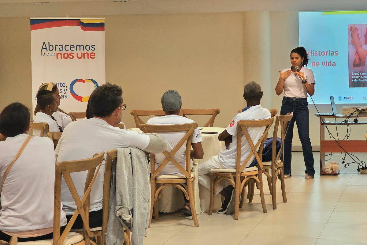Tania Flórez, editora de Pa’lante, chamos y chamas, habló sobre la importancia de las narrativas. //Foto: Diego Alonso Rosales Negrete