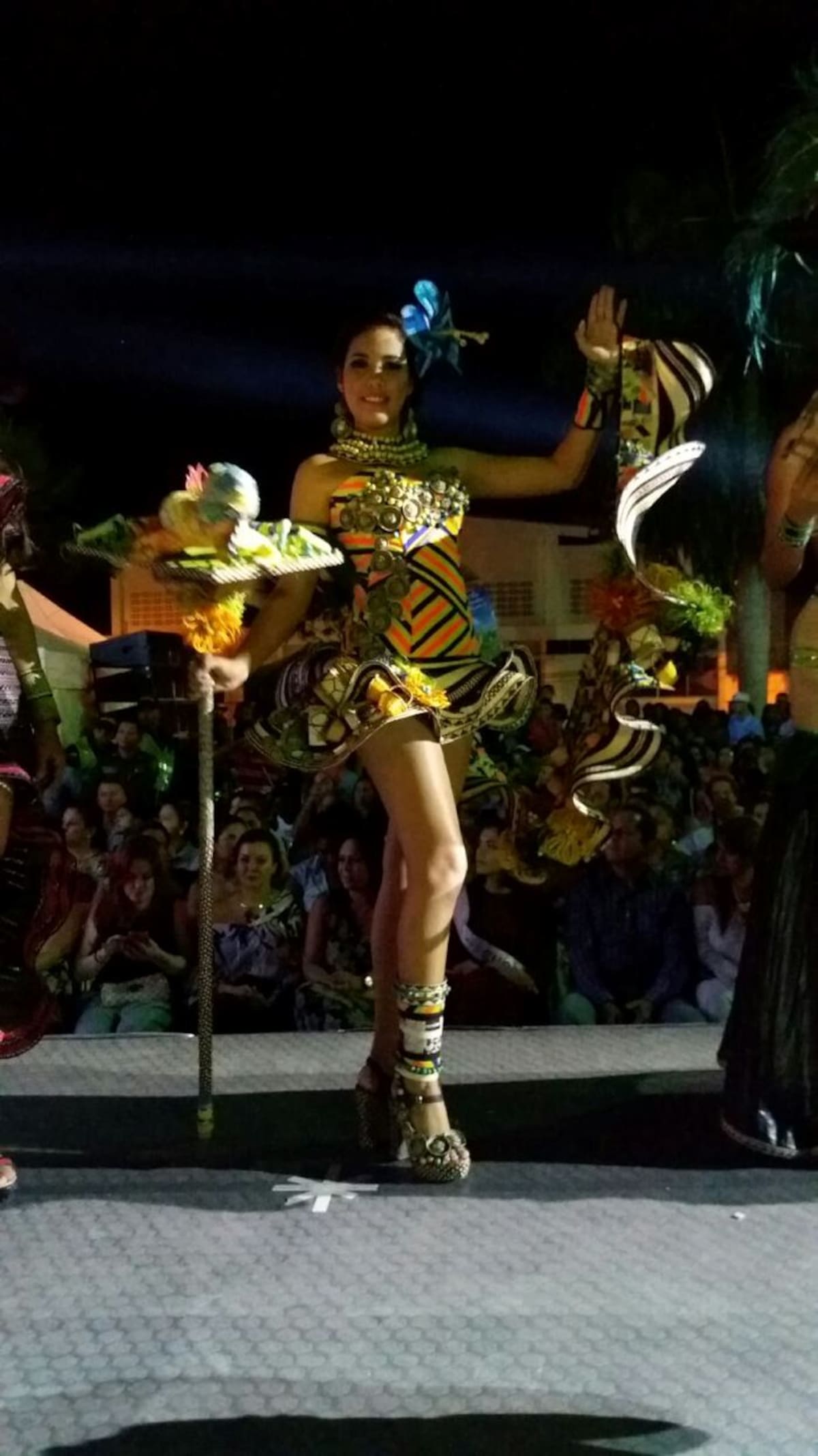 Jhoany Sierra Sierra, de La Campiña y Simón Bolívar, obtuvo el primer lugar en traje artesal y mejor cuerpo. cortesía