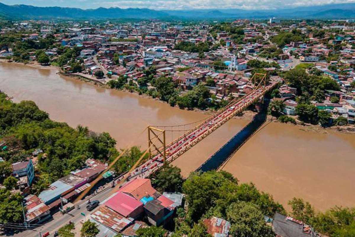 Cierran temporalmente el puente Mariano Ospina, que cruza el Magdalena
