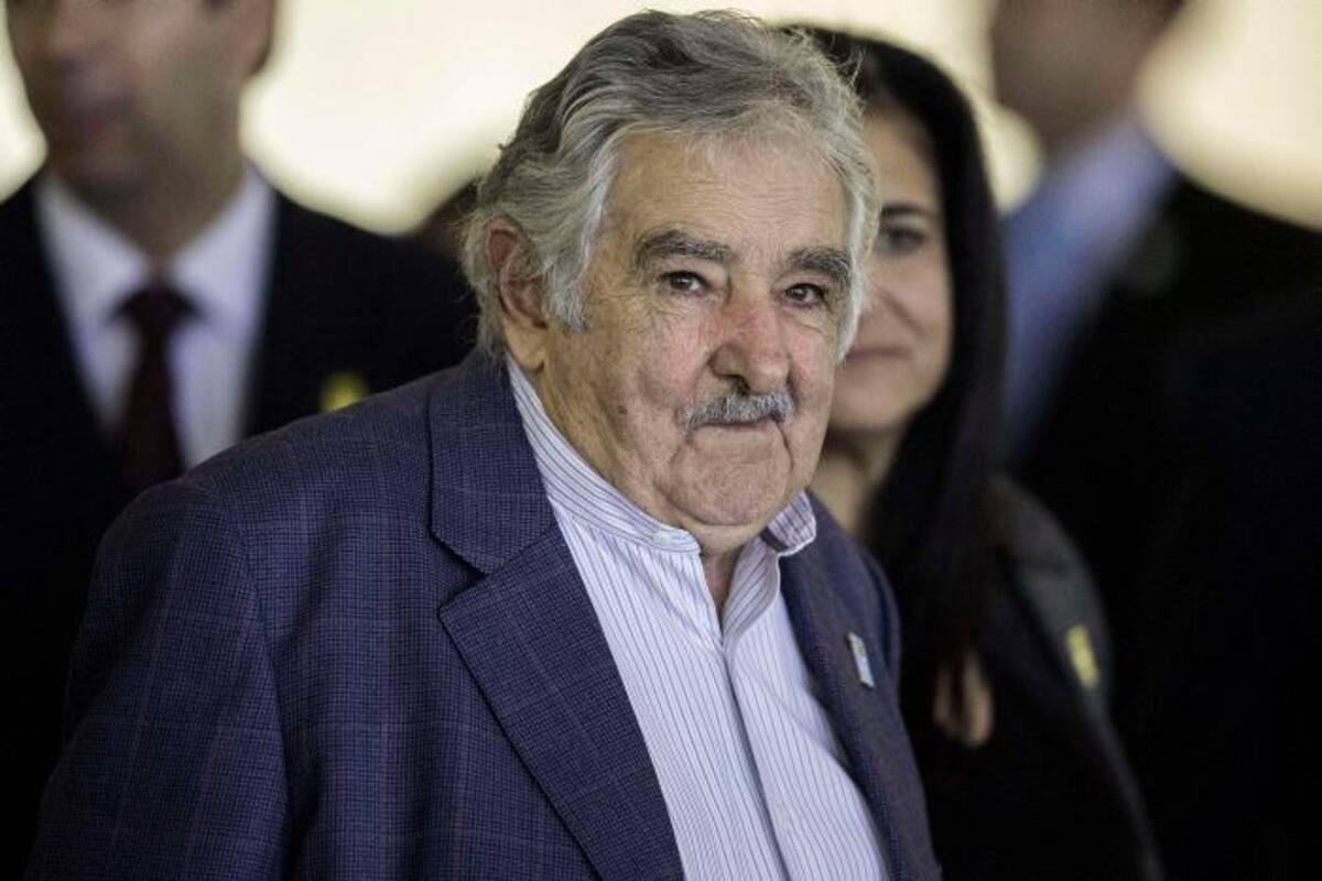 José Mujica será operado tras clavarse una espina en el esófago