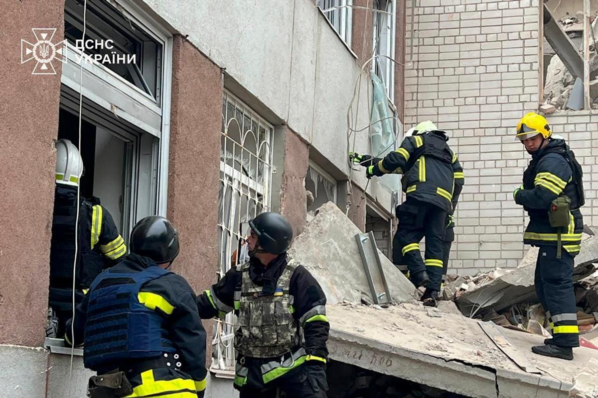 Ataque ruso deja 14 muertos y más de 60 heridos en Ucrania
