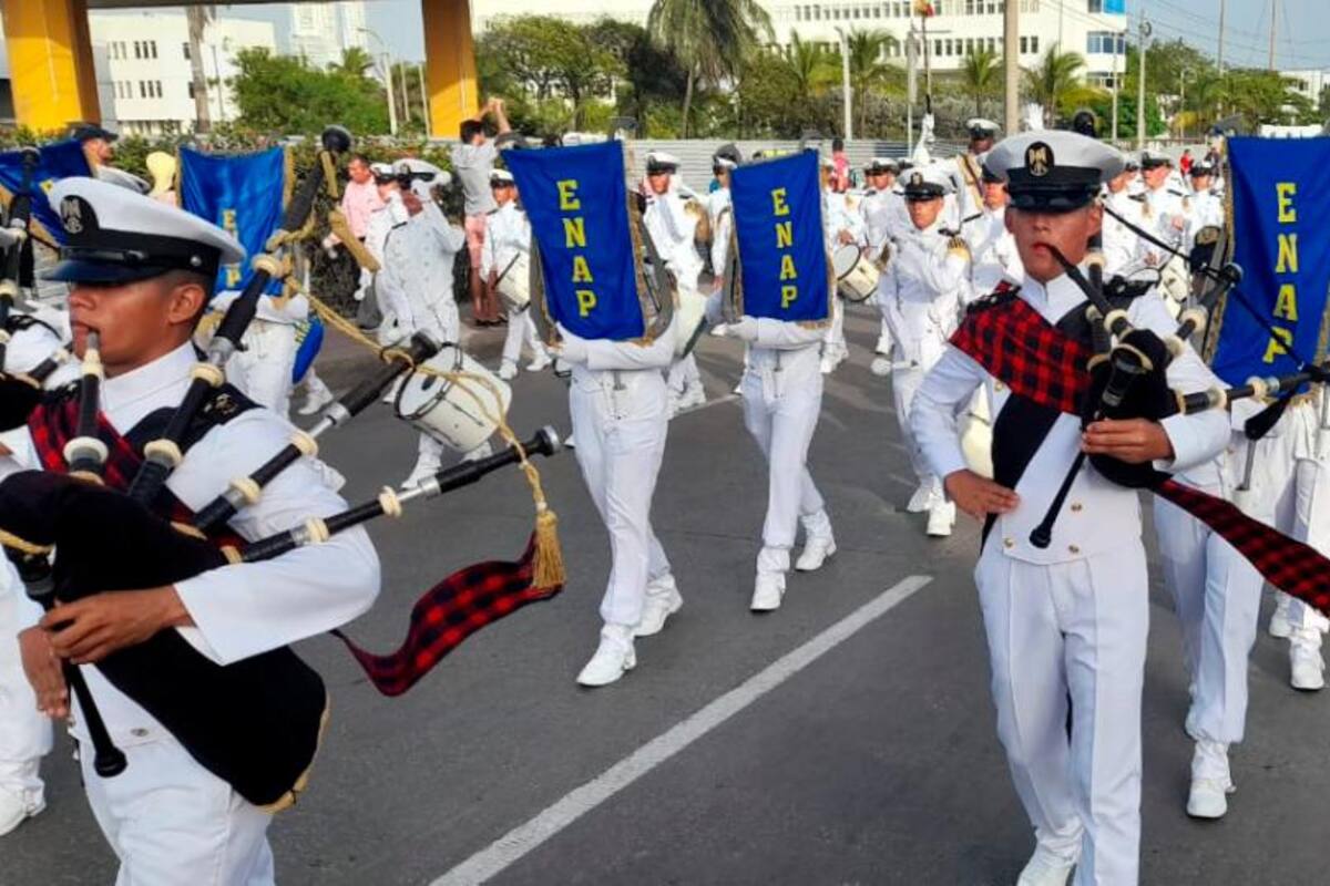 Imágenes del desfile de tripulaciones del Sail Cartagena de Indias 2022