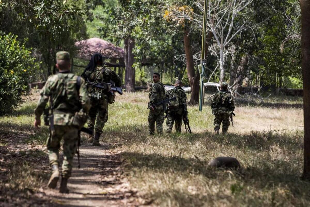 Cinco militares muertos y siete heridos en ataque a patrulla en sur de Córdoba