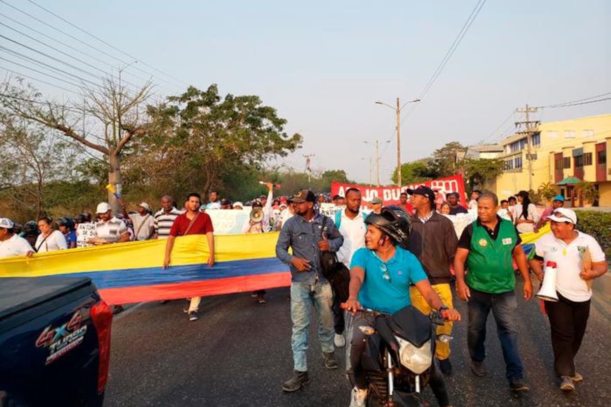 Comunidades del sector industrial protestan en Mamonal