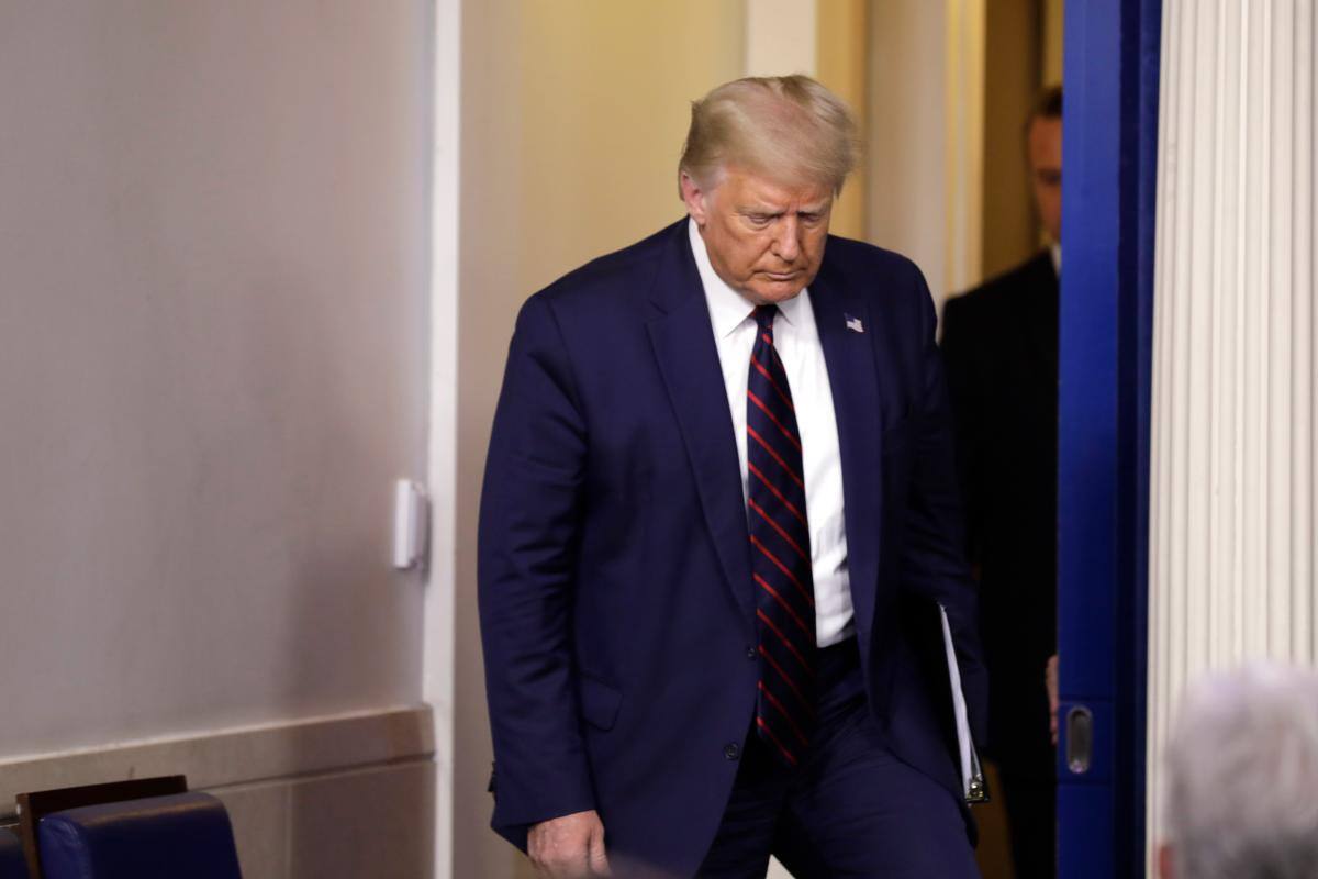 Fiscal acusa a Trump de mandar “enfurecidos” Proud Boys al Capitolio