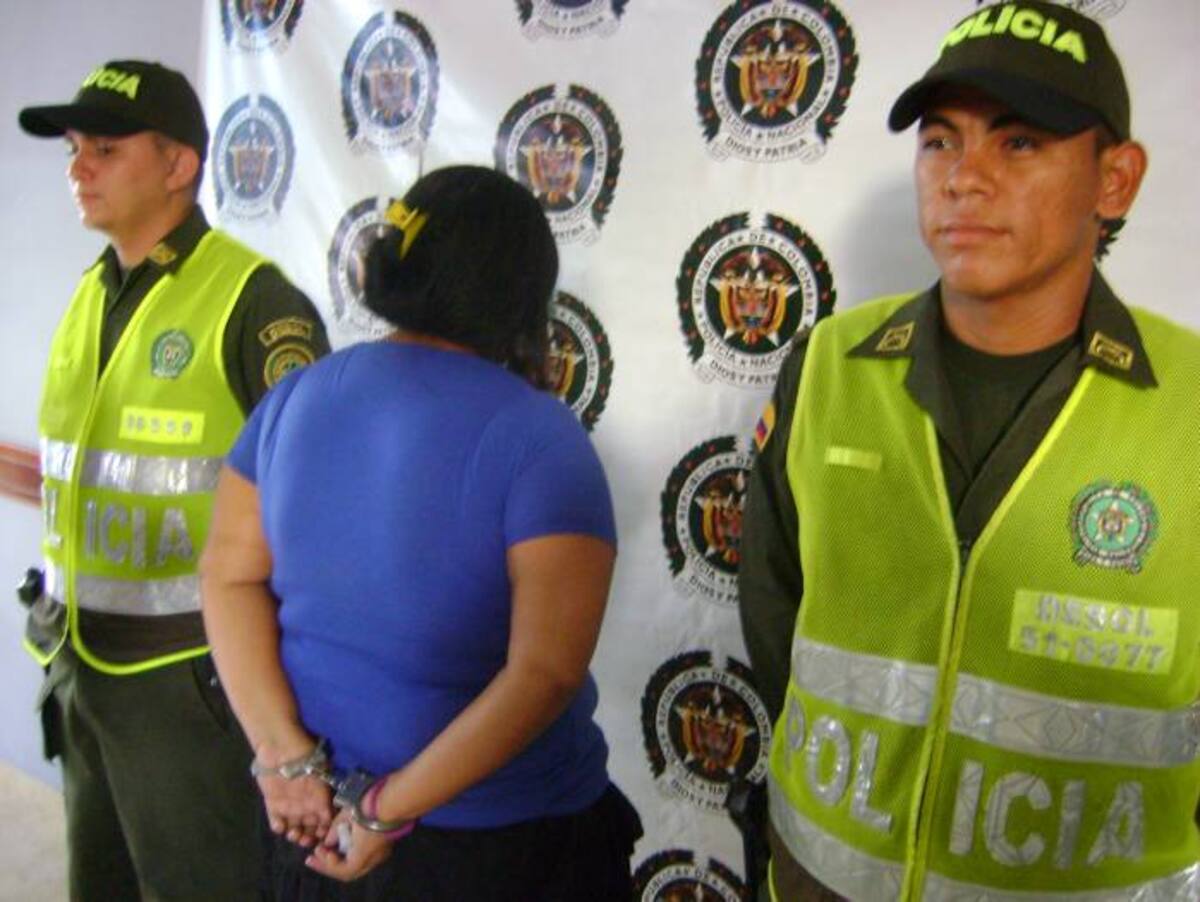 La niña rescatada fue entregada a su mamá. Cortesía Policía Bolívar