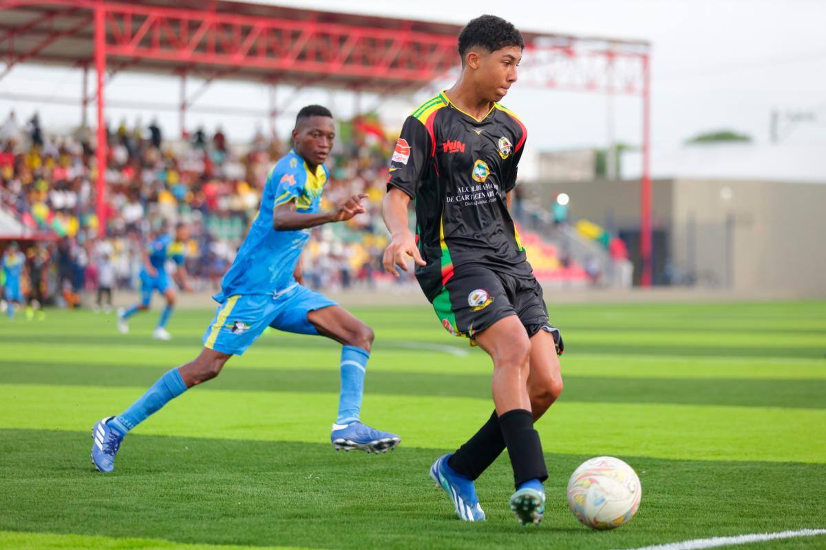 Otro empate de Bolívar con lleno total en el estadio de San Fernando