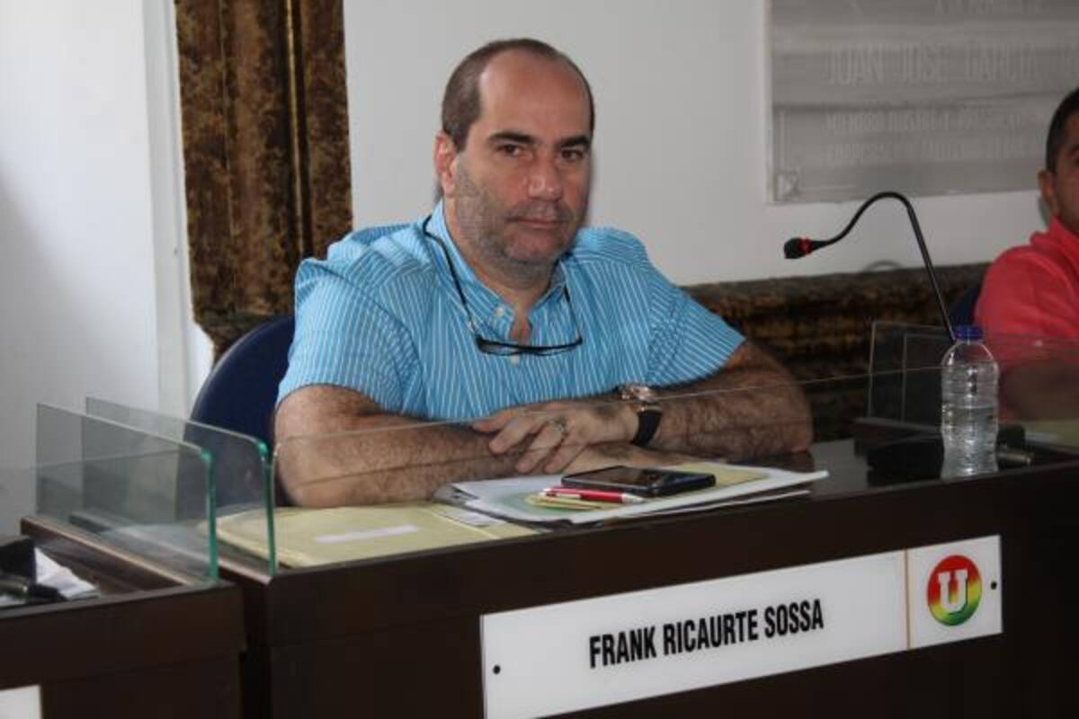 Miguel Cueter, presidente de la Asamblea.