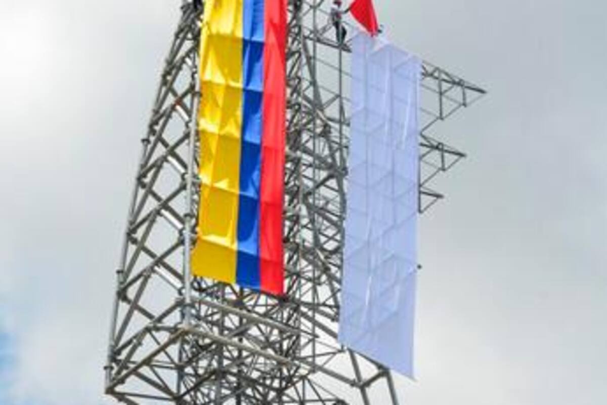 Venezuela se suma a propuesta de Petro de convocar una conferencia por la paz