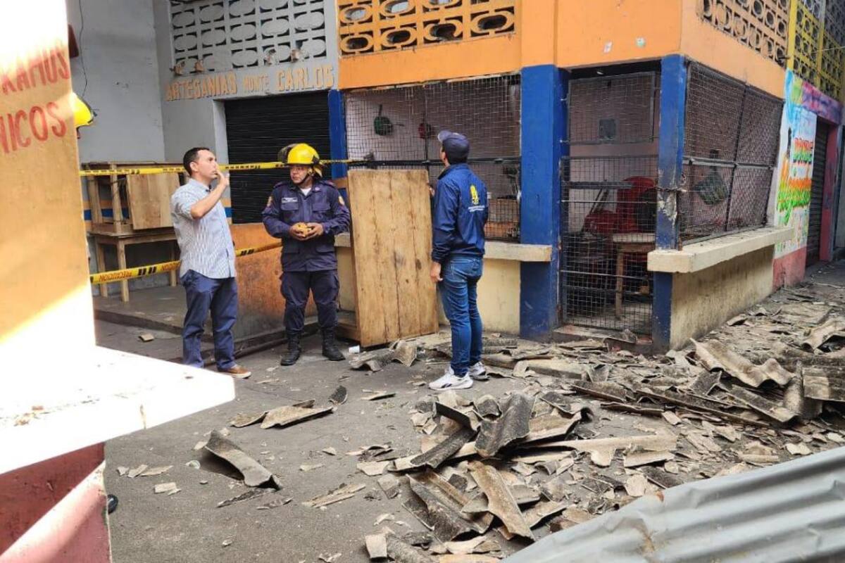 ¡Qué susto! Se desplomó el techo del mercado central de Montería