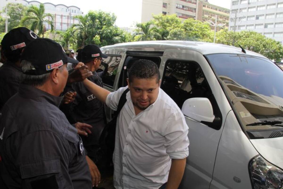 José Julián Vásquez Luis Aparicio.