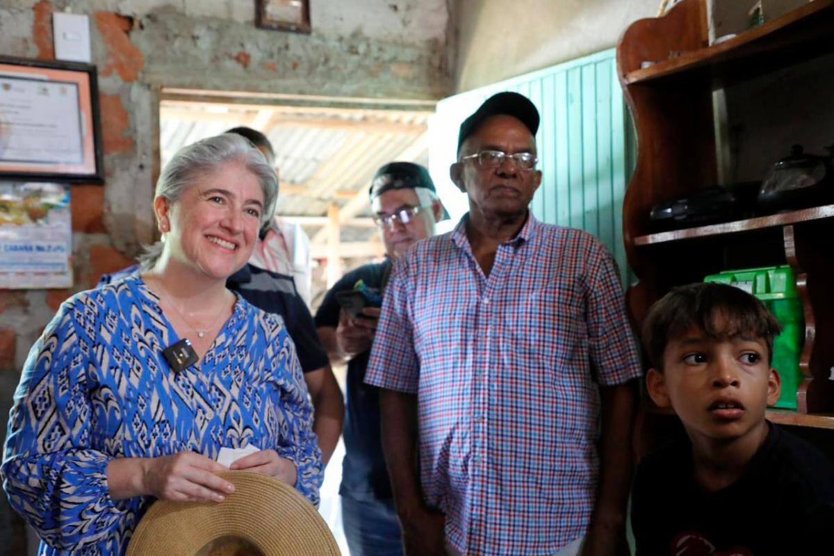Ministerio de Vivienda entregó 1.177 mejoramientos en El Carmen de Bolívar