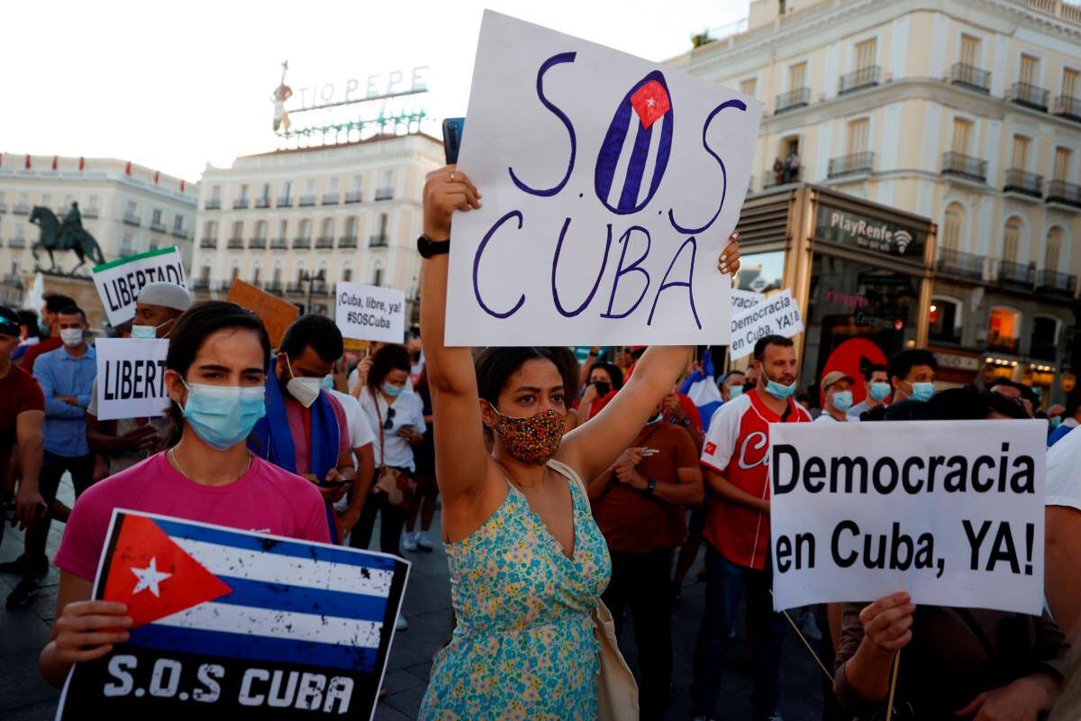 Políticos y artistas aplauden el “despertar” de Cuba contra la “revolución”