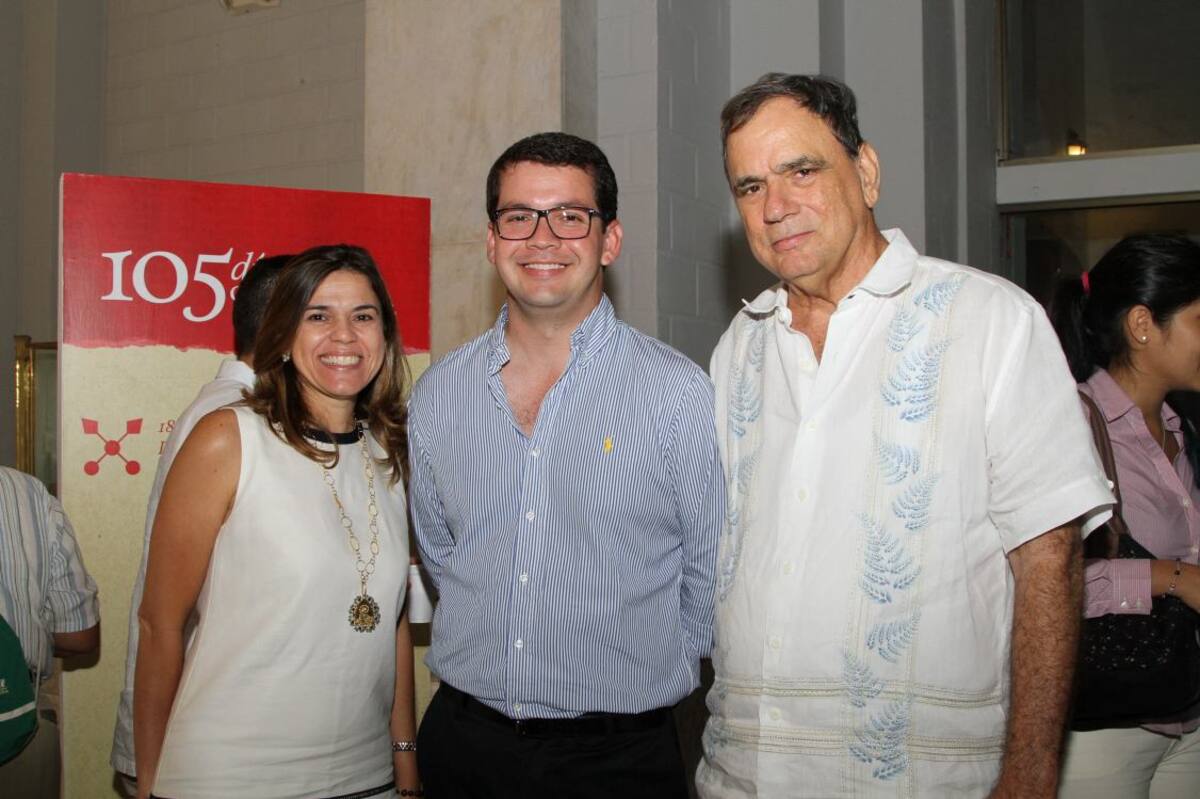 María Nelly De Vivero, Fabio Rueda y Eduardo Camacho.