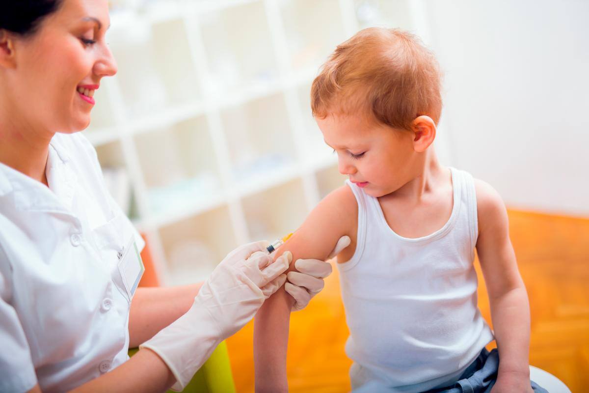 En el Día de la Meningitis, acuérdese de las vacunas