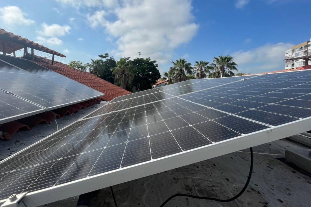 Abren convocatoria para que clientes instalen paneles solares en sus casas