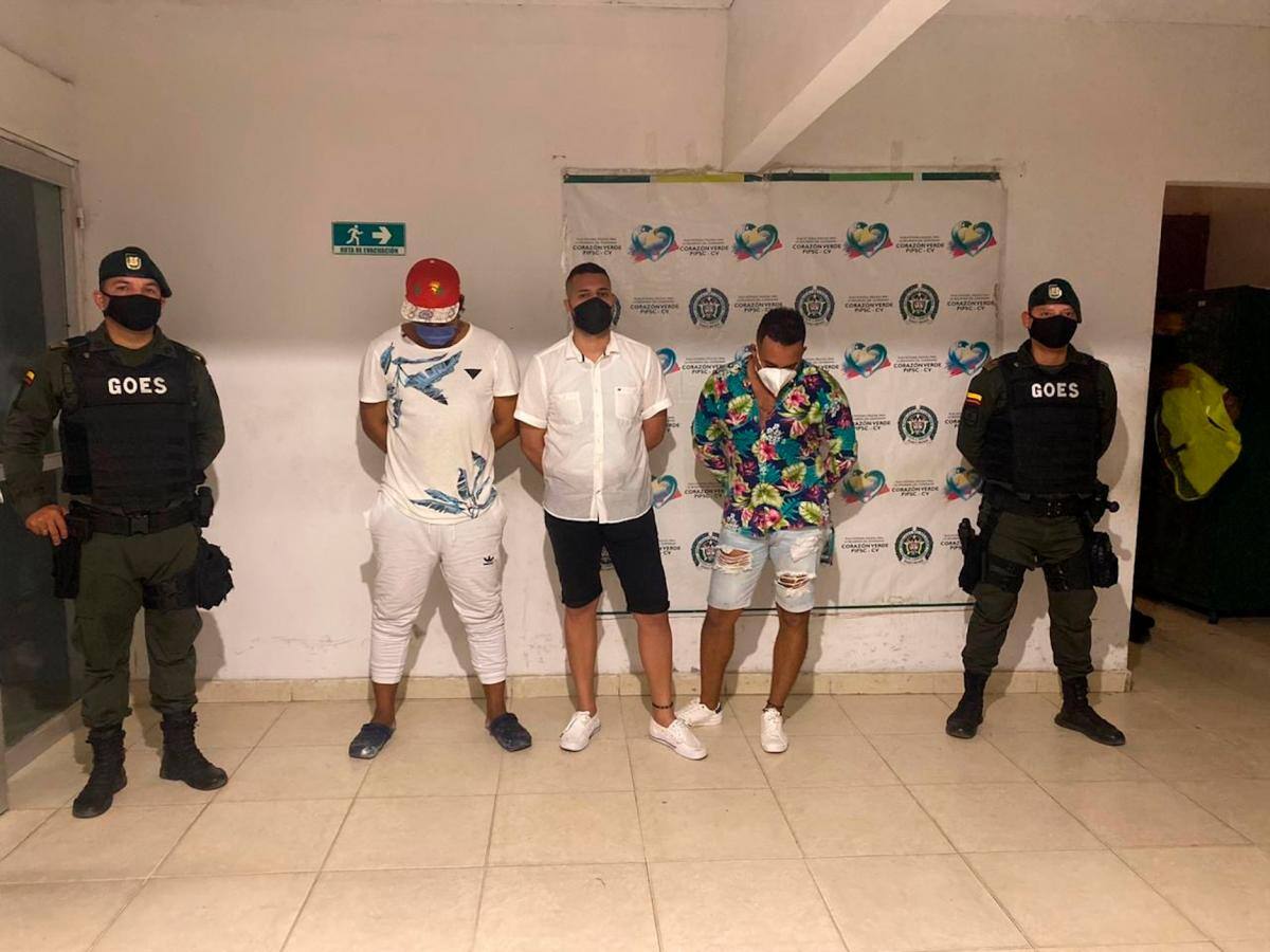 Además también estaban ocho hombres a quienes se les puso el comparendo respectivo.